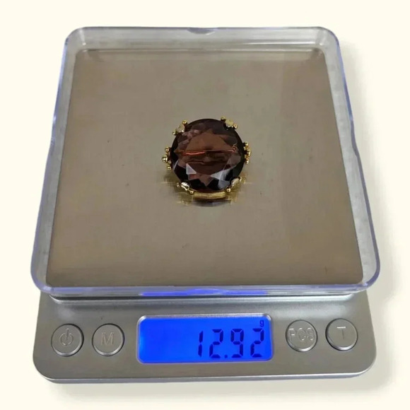 Vintage Sphinx Faceted Glass Brooch - Picture 7 of 7